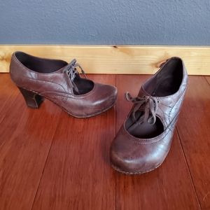 Dansko Rory Brown Tie Mary Jane Pumps